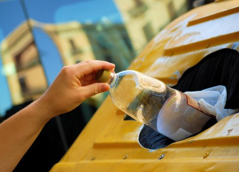 Eco-friendly disposal practices for flat clearance